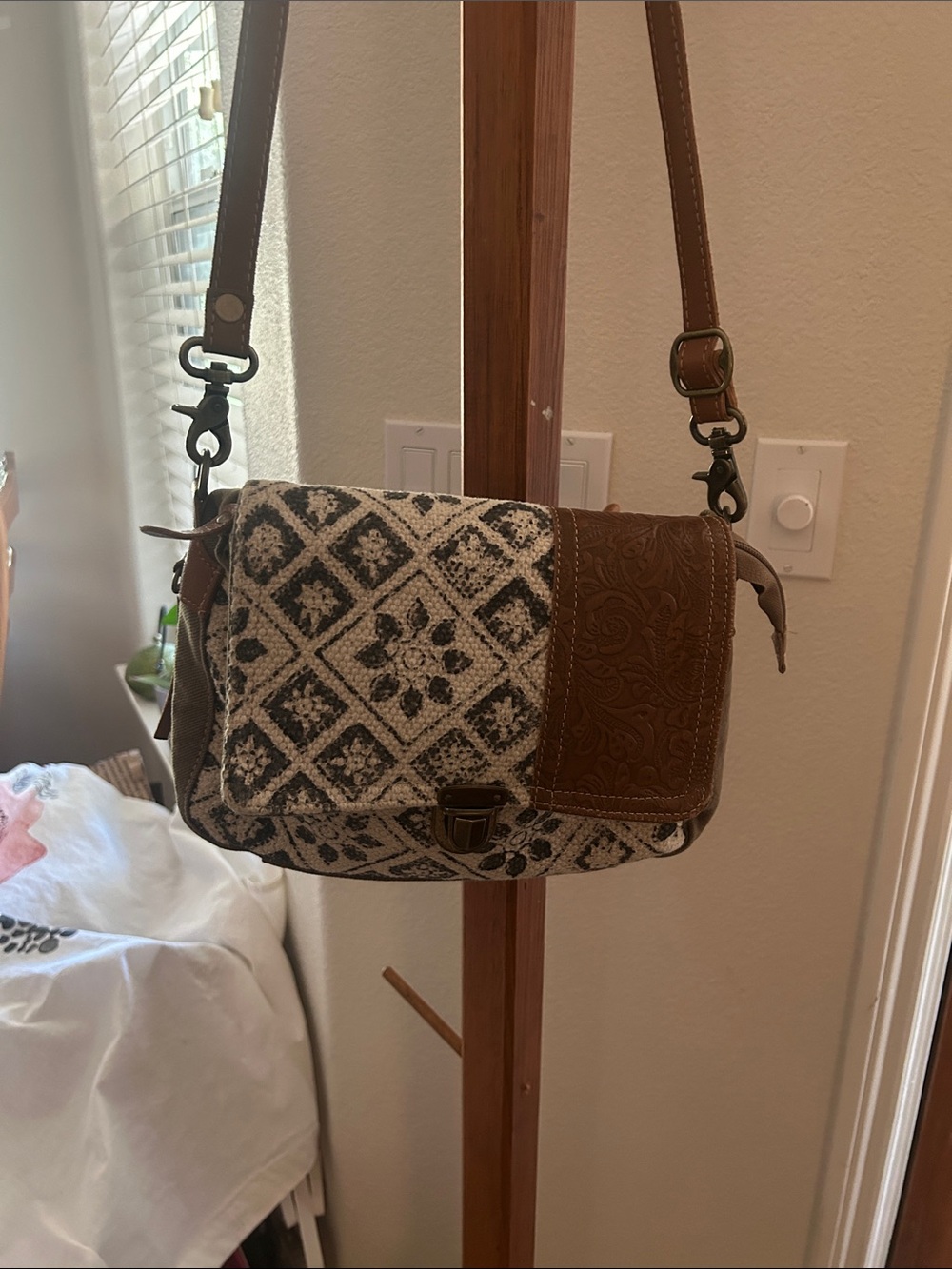 Myra Bag Black & Cream Woven Crossbody with Brown Accent VGUC